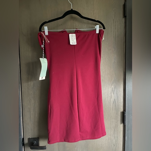 NEW-Red Mini Dress - Picture 2 of 2